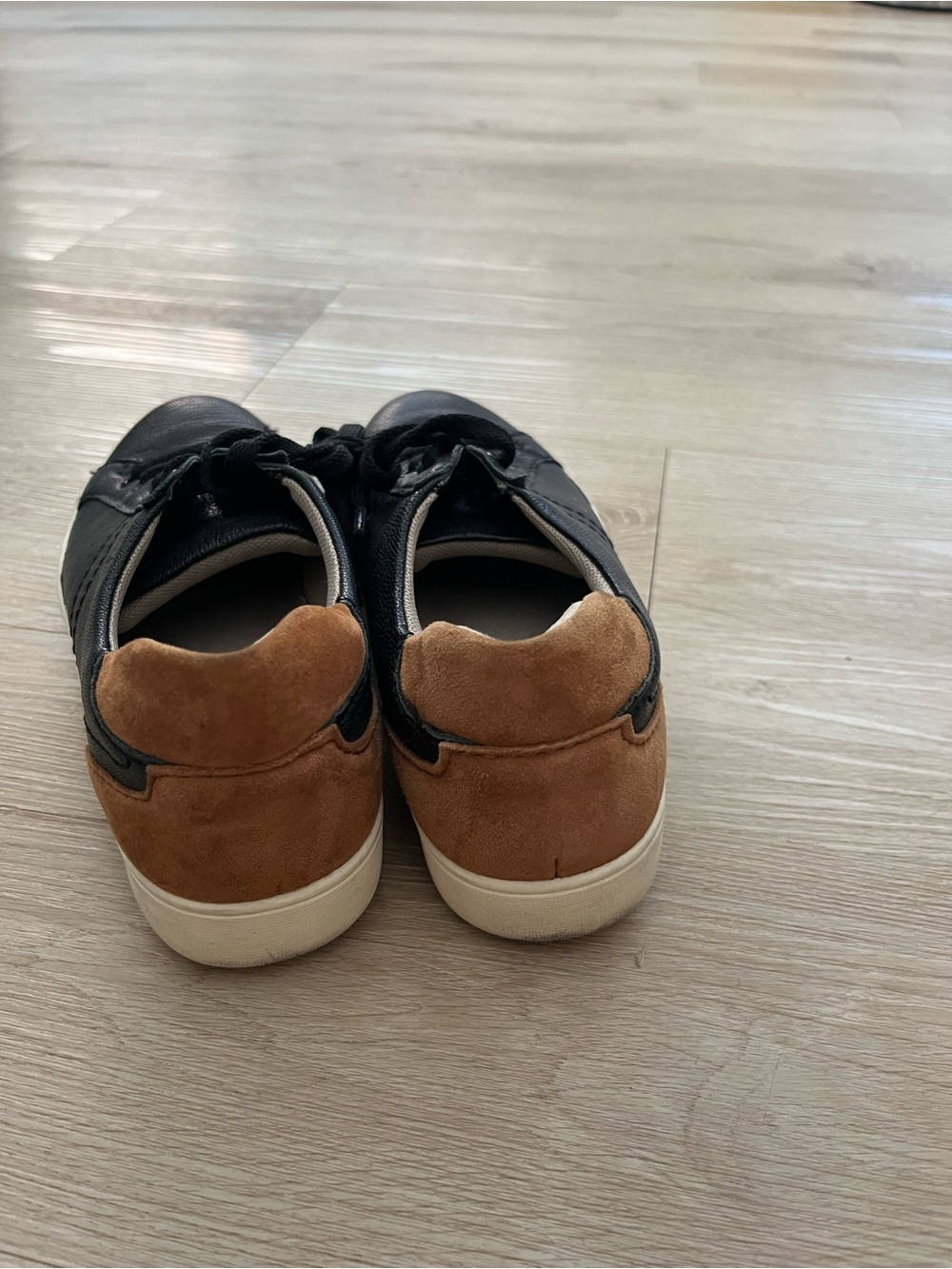 Naturalizer Morrison Sneakers - Picture 5 of 9